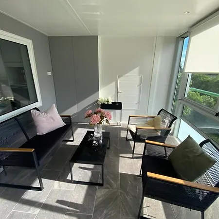 Moderne Toppleilighet *
